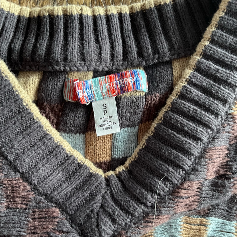 URBAN OUTFITTERS SWEATER VEST: SIZE S - Picture 2 of 3